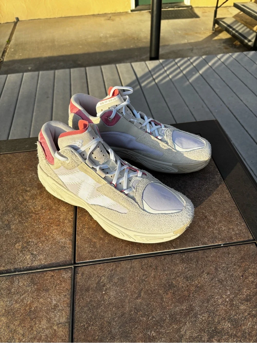 New Balance Men's Gray & Pink Suede Fresh Foam BBV2